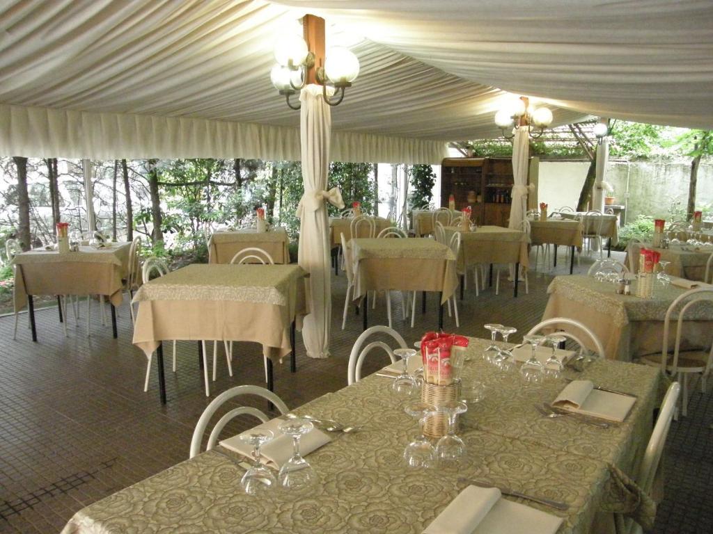 Albergo Ristorante La Scaiola Nuvolera Esterno foto
